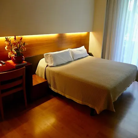 Turin 3* Барселона