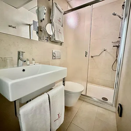 Turin 3* Барселона