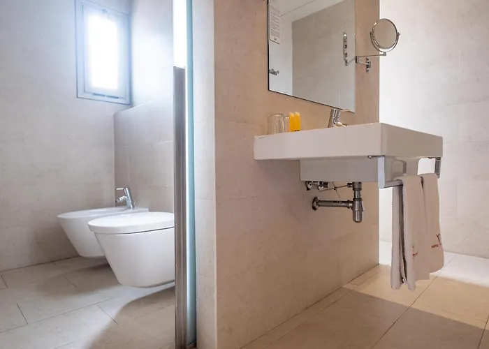 Turin 3* 바르셀로나