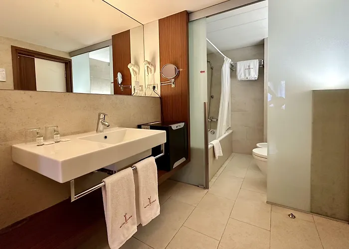 Turin 3* 바르셀로나