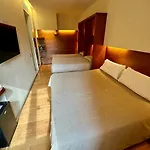 Turin 3* برشلونة